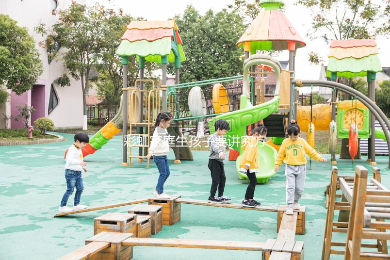 彩虹家庭生孩子要講究方法,不同基因組合將影響寶寶膚色